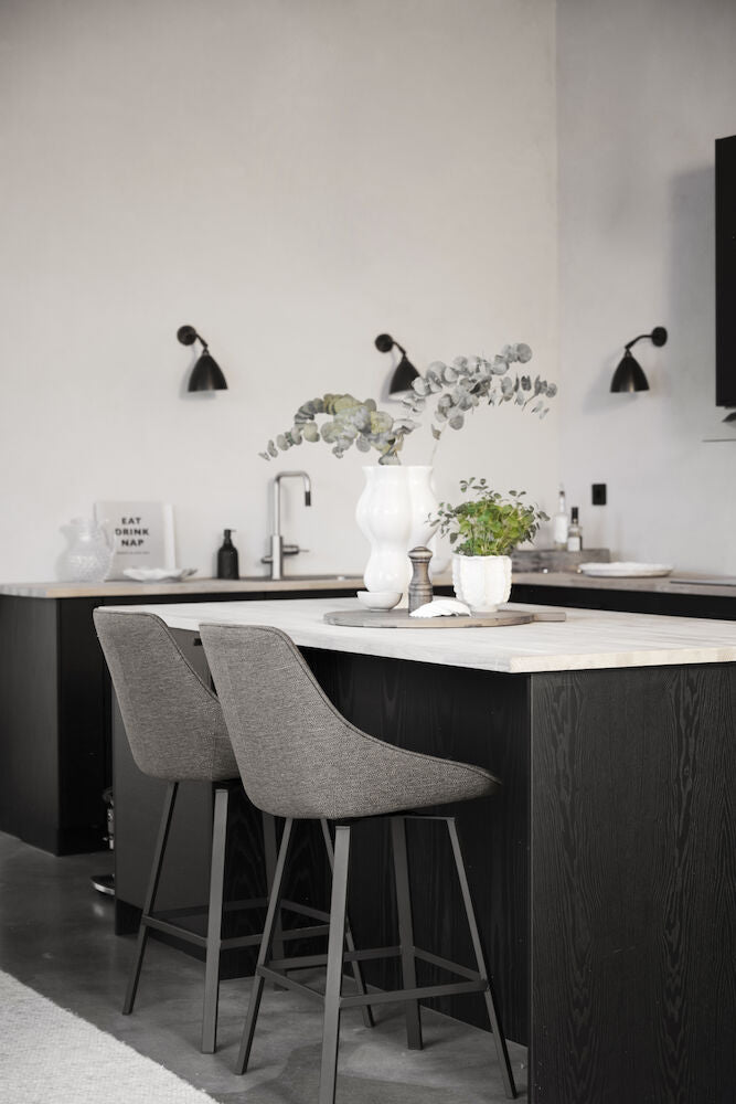 Alison Barstol Mörkbeige/Svart | Rowico Home | 7340126571088 | 117834 | Maessing Interiör