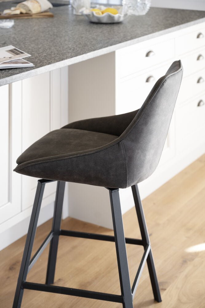 Alison Barstol Mörkgrå/Svart | Rowico Home | 7340126571040 | 117832 | Maessing Interiör