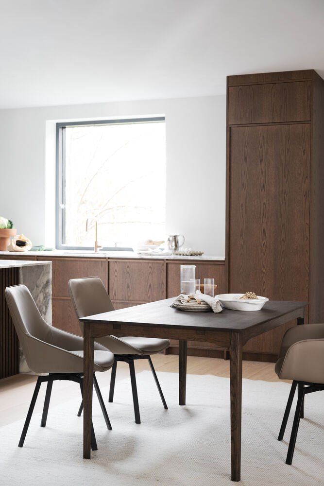 Alison Stol Beige Läder/Svart | Rowico Home | 7340126585528 | 118137 | Maessing Interiör