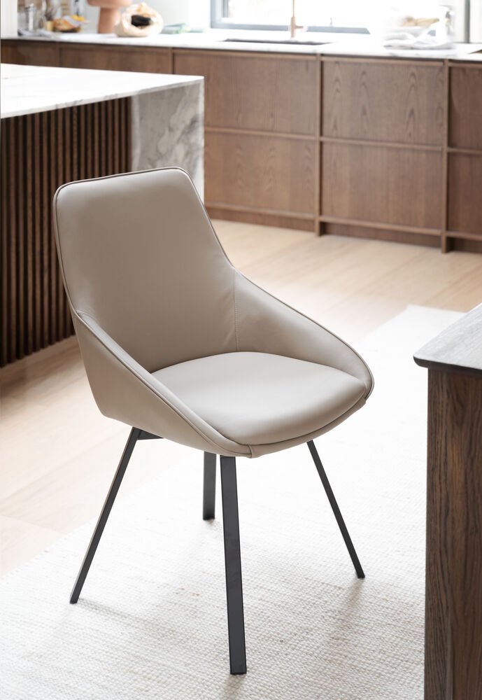 Alison Stol Beige Läder/Svart | Rowico Home | 7340126585528 | 118137 | Maessing Interiör