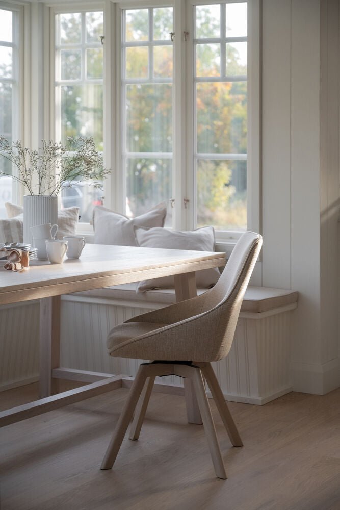 Alison Stol Ljusbeige/Vitpigmenterad Ek | Rowico Home | 7340126571637 | 117861 | Maessing Interiör