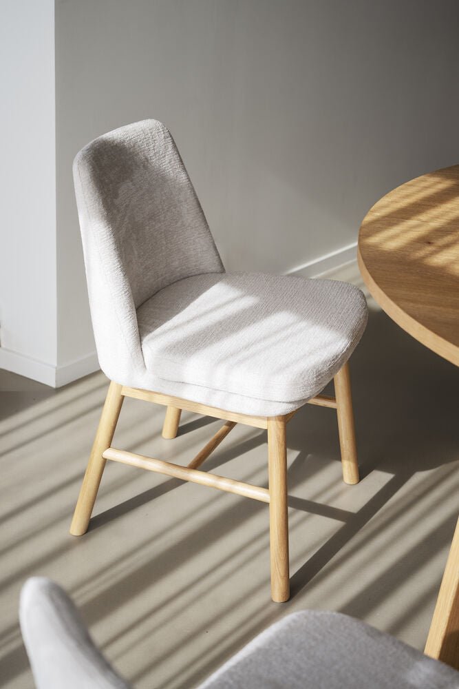 Amesbury Stol Ljusbeige/Ek | Rowico Home | 7340126558171 | 120992 | Maessing Interiör