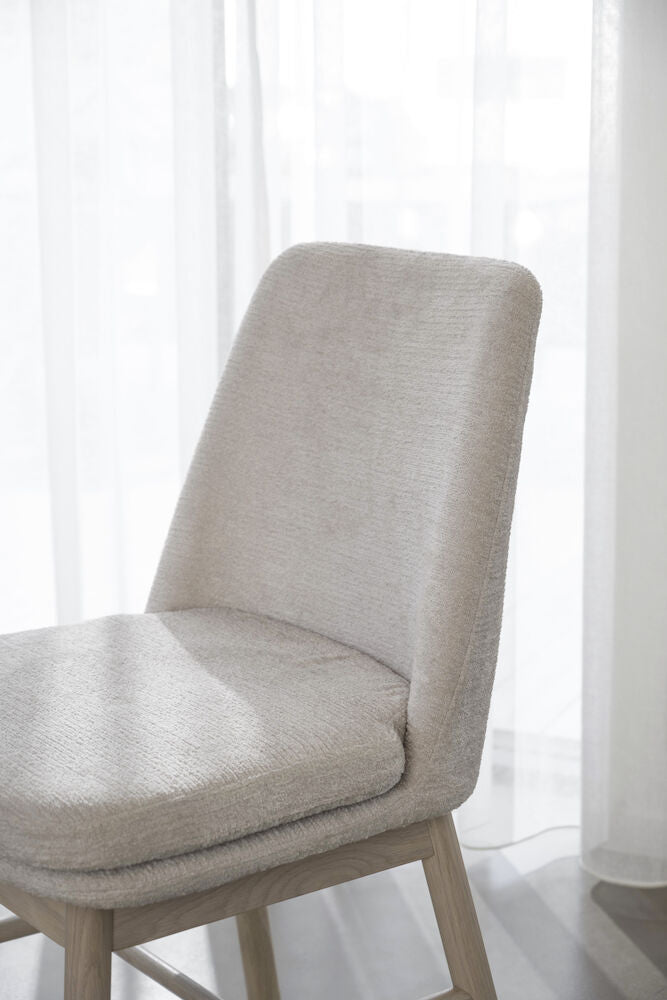 Amesbury Stol Ljusbeige/Vitpigmenterad Ek | Rowico Home | 7340126558195 | 120994 | Maessing Interiör
