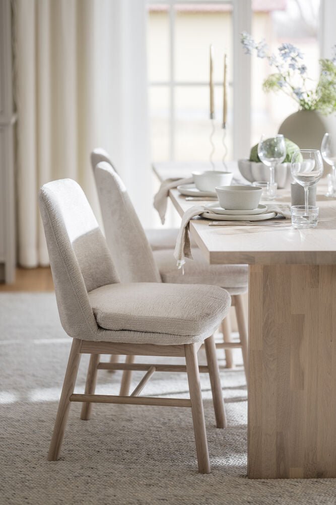 Amesbury Stol Ljusbeige/Vitpigmenterad Ek | Rowico Home | 7340126558195 | 120994 | Maessing Interiör