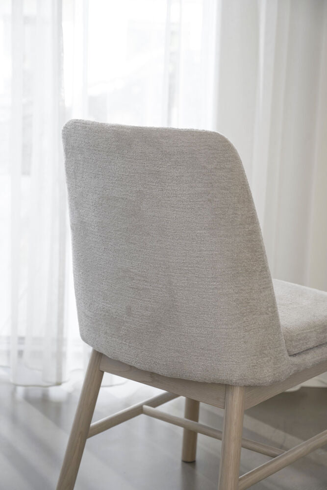 Amesbury Stol Ljusbeige/Vitpigmenterad Ek | Rowico Home | 7340126558195 | 120994 | Maessing Interiör