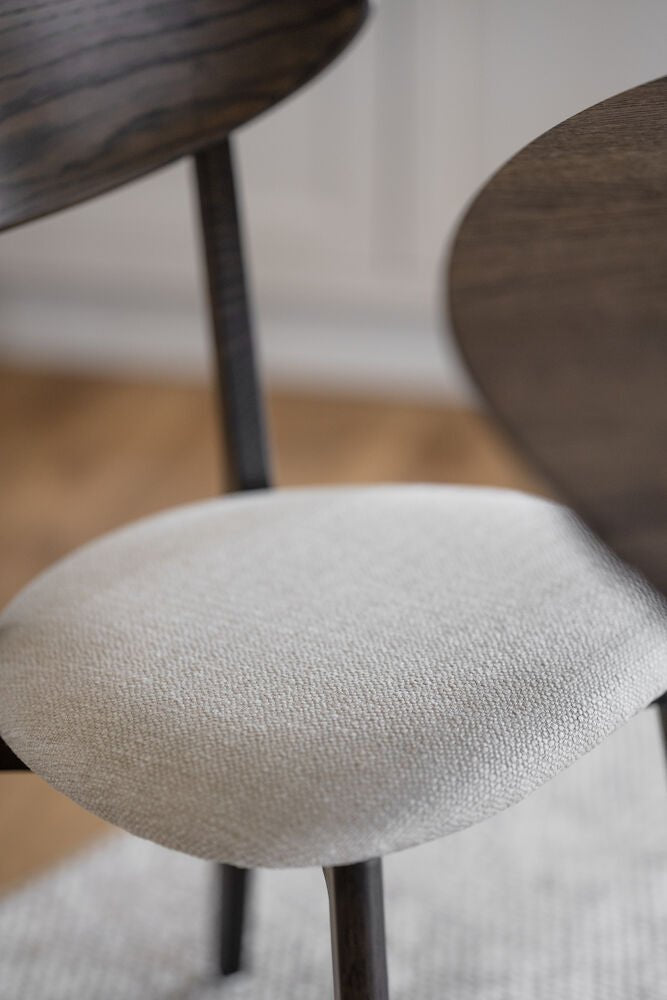 Ami Stol Beige/Brun Ek | Rowico Home | 7340126556429 | 113033 | Maessing Interiör