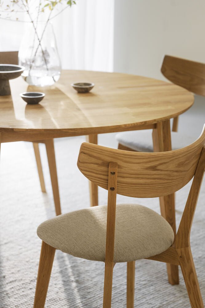 Ami Stol Grå - Beige/Ek | Rowico Home | 7340126558850 | 113018 | Maessing Interiör