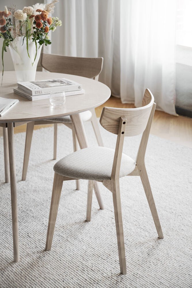 Ami Stol Grå - Beige/Vitpigmenterad Ek | Rowico Home | 7340126558867 | 113019 | Maessing Interiör