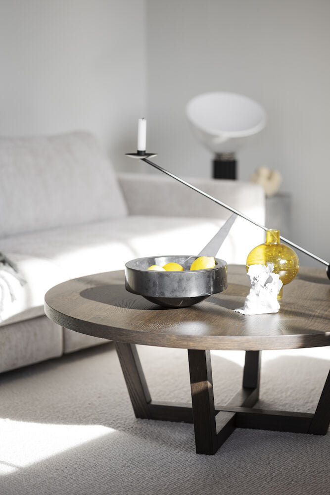 Boxford Soffbord Brun Ek Ø110 | Rowico Home | 7340126557082 | 121018 | Maessing Interiör