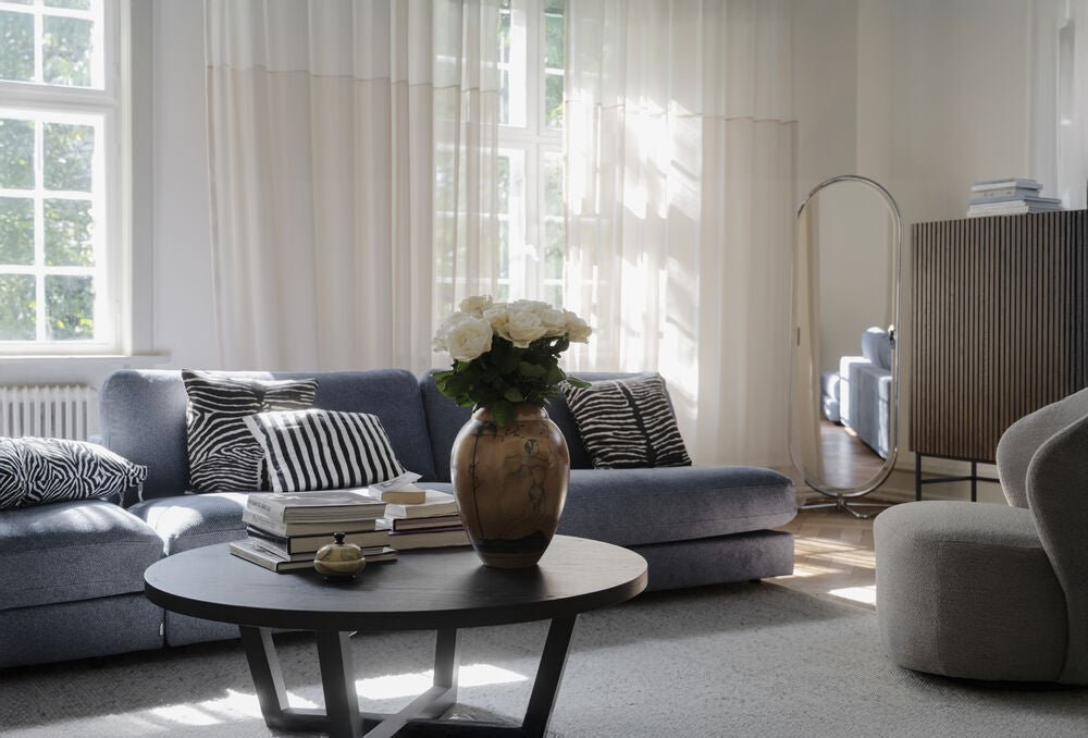 Boxford Soffbord Brun Ek Ø110 | Rowico Home | 7340126557082 | 121018 | Maessing Interiör