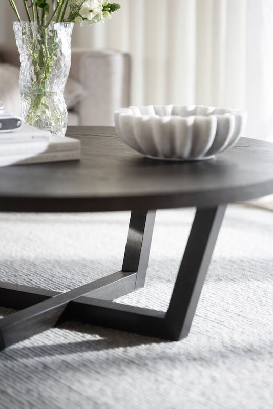 Boxford Soffbord Brun Ek Ø110 | Rowico Home | 7340126557082 | 121018 | Maessing Interiör