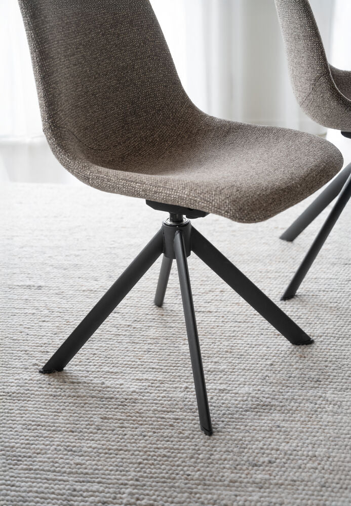 Dunmore Stol Mörkbeige/Svart | Rowico Home | 7340126594926 | 123194 | Maessing Interiör