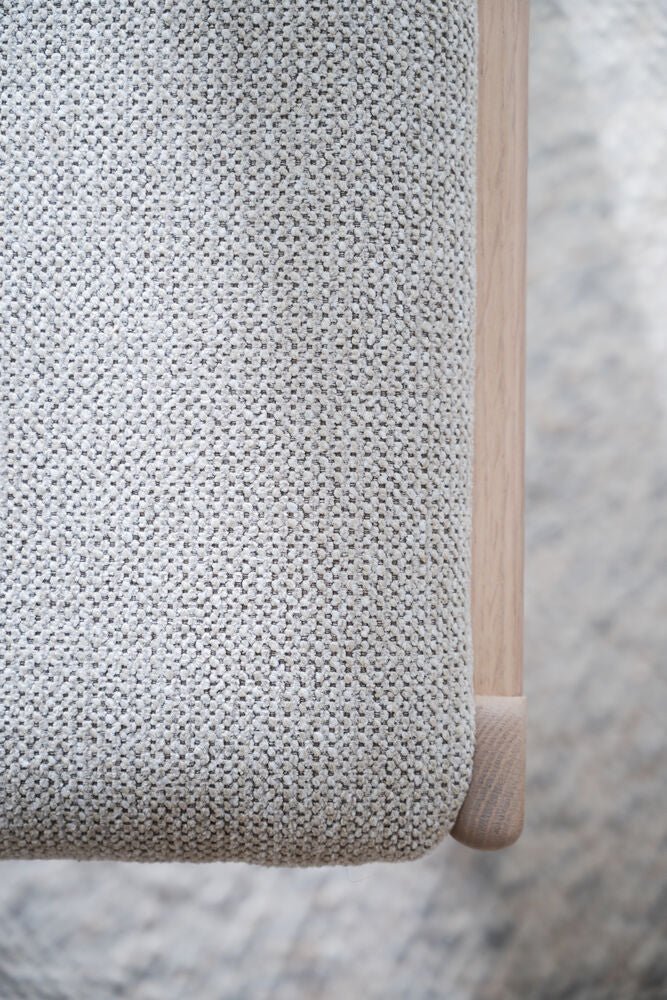 Kerwin Stol Ljusbeige/Vitpigmenterad Ek | Rowico Home | 7340233302001 | 123506 | Maessing Interiör