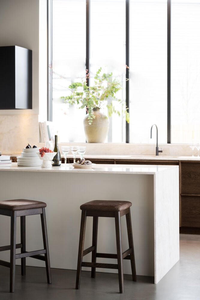 Livermore Pall Brun Ek/Mörkbrun Läder | Rowico Home | 7340126595275 | 149020 | Maessing Interiör
