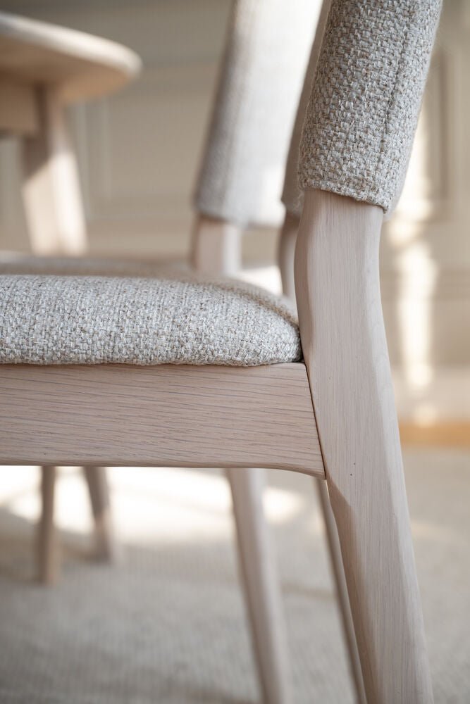 Medford Stol Ljusbeige/Vitpigmenterad Ek | Rowico Home | 7340126595299 | 121280 | Maessing Interiör