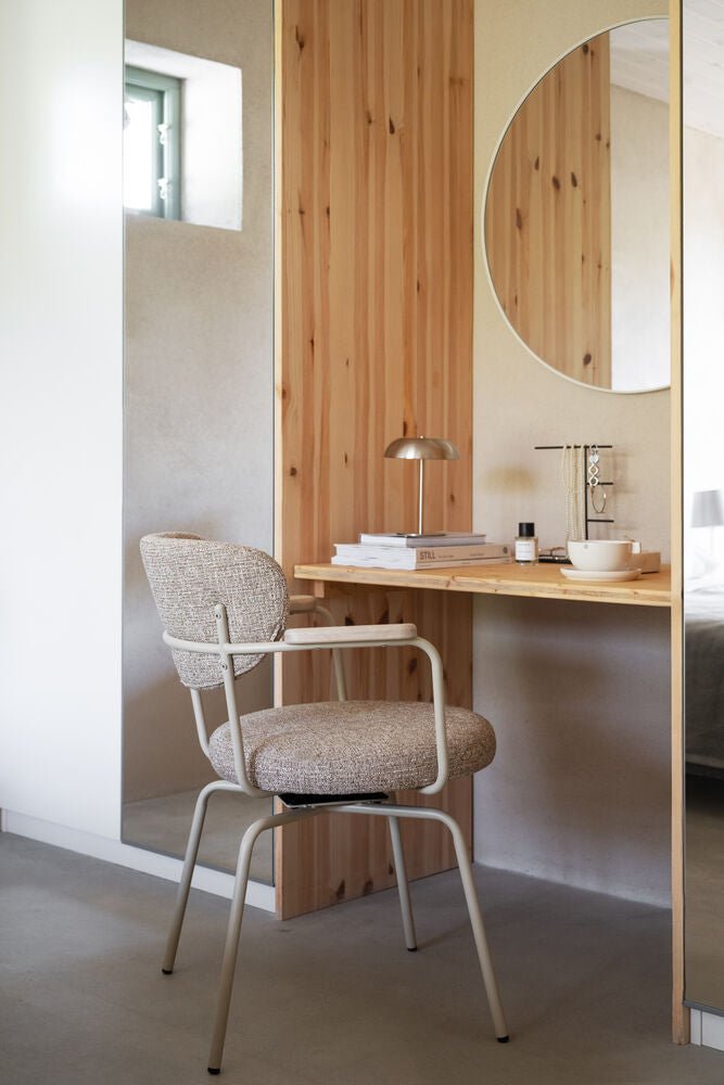 Merrick Karmstol Mörkbeige/Beige | Rowico Home | 7340233306054 | 128312 | Maessing Interiör