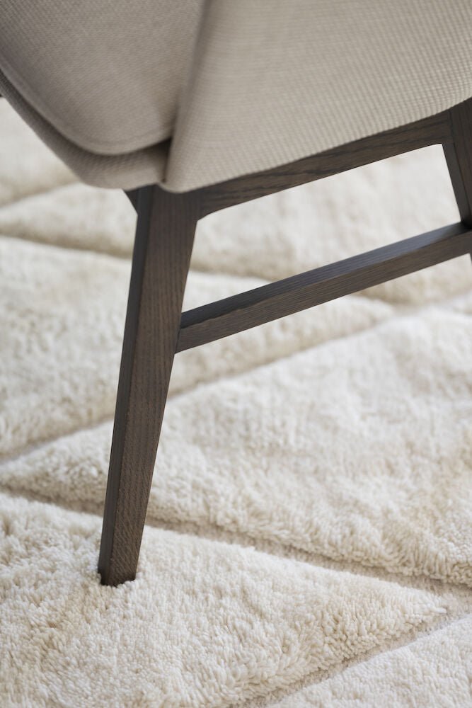 Windham Karmstol Beige/Brun Ek | Rowico Home | 7340126554586 | 120666 | Maessing Interiör