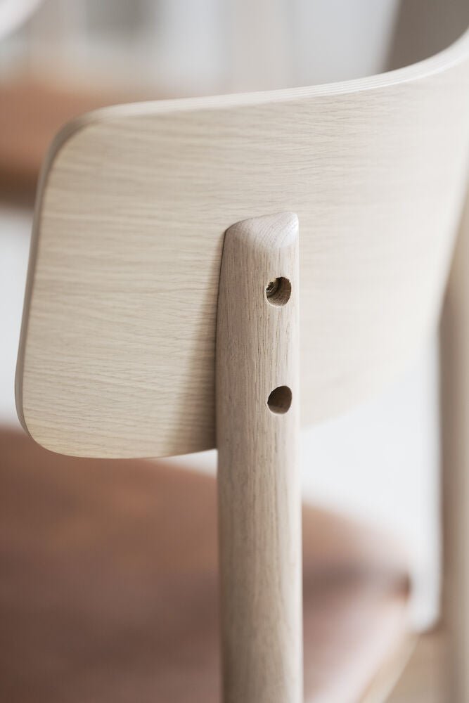 Wolcott Stol Brun/Vitpigmenterad Ek | Rowico Home | 7340126556450 | 120941 | Maessing Interiör