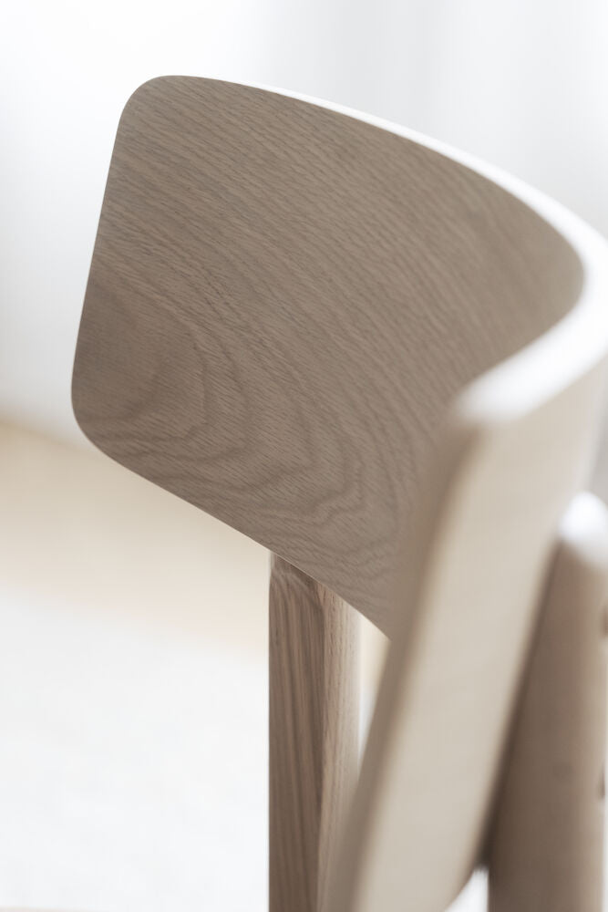 Wolcott Stol Brun/Vitpigmenterad Ek | Rowico Home | 7340126556450 | 120941 | Maessing Interiör