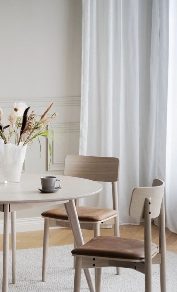Wolcott Stol Brun/Vitpigmenterad Ek | Rowico Home | 7340126556450 | 120941 | Maessing Interiör