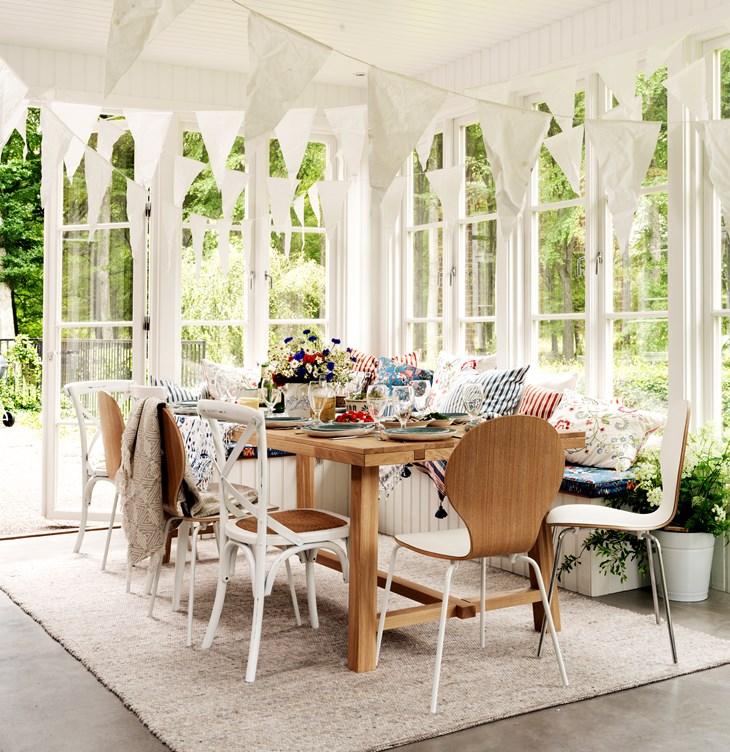 Brooklyn Matbord Ek 220 | Rowico Home | 7340126527887 | 108590 | Maessing Interiör