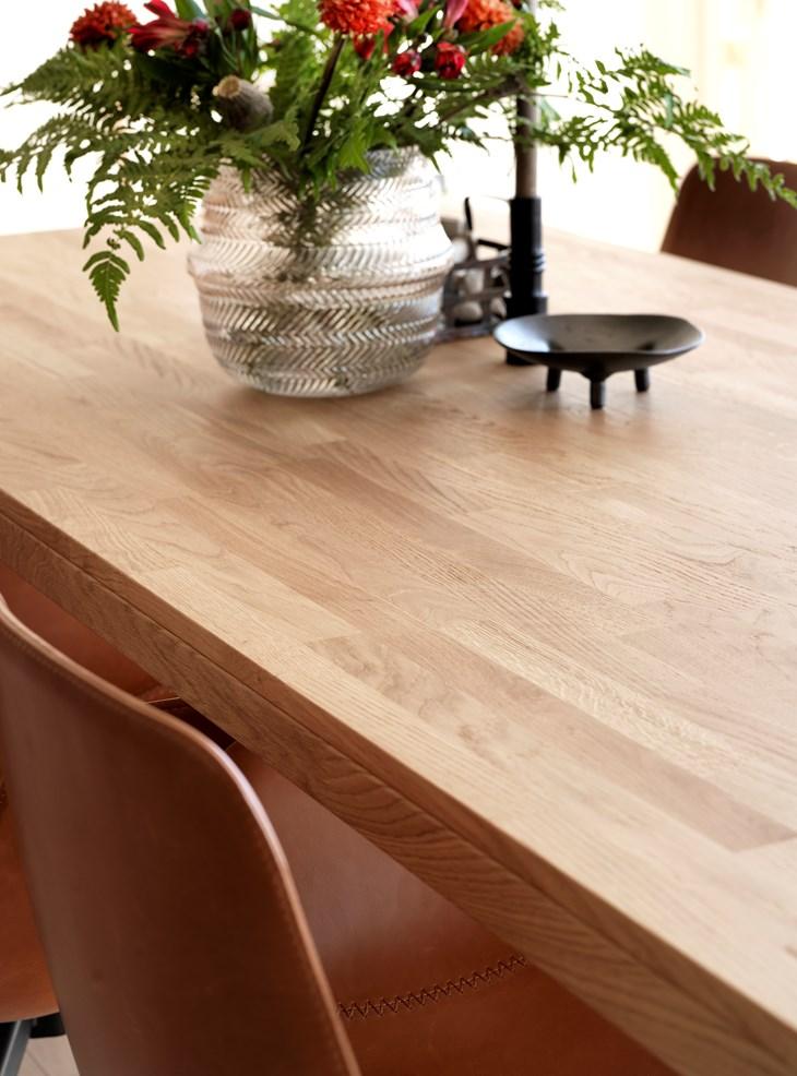 Brooklyn Matbord Ek 220 | Rowico Home | 7340126527887 | 108590 | Maessing Interiör