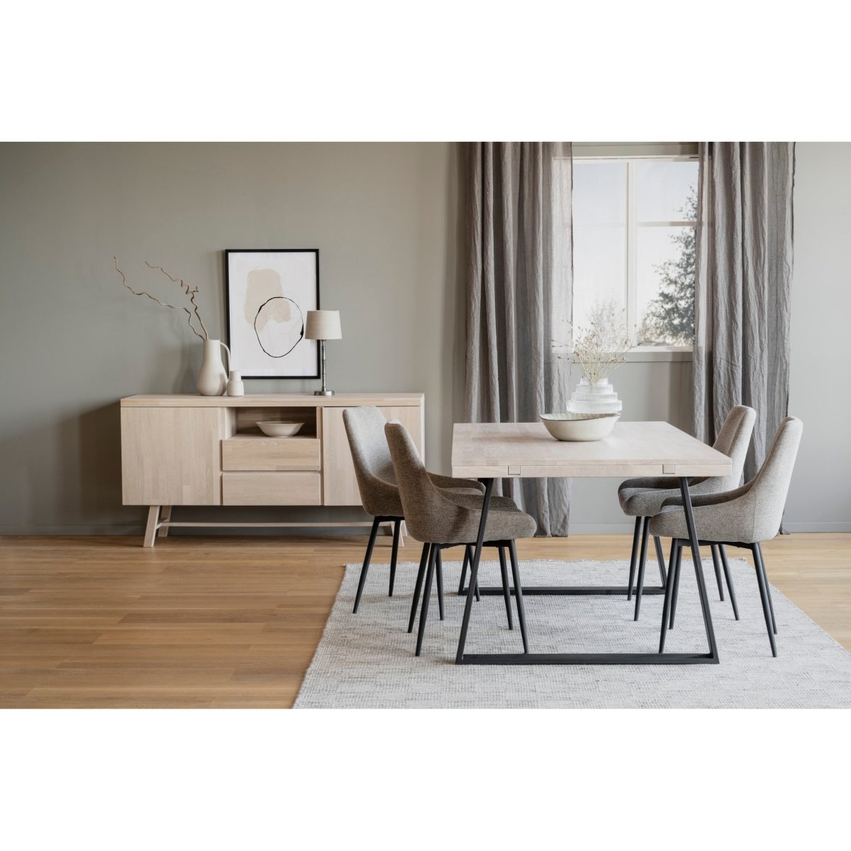 Brooklyn Matbord Vitpigmenterad/Svarta U - ben 170 | Rowico Home | 7340126547182 | 119835 | Maessing Interiör