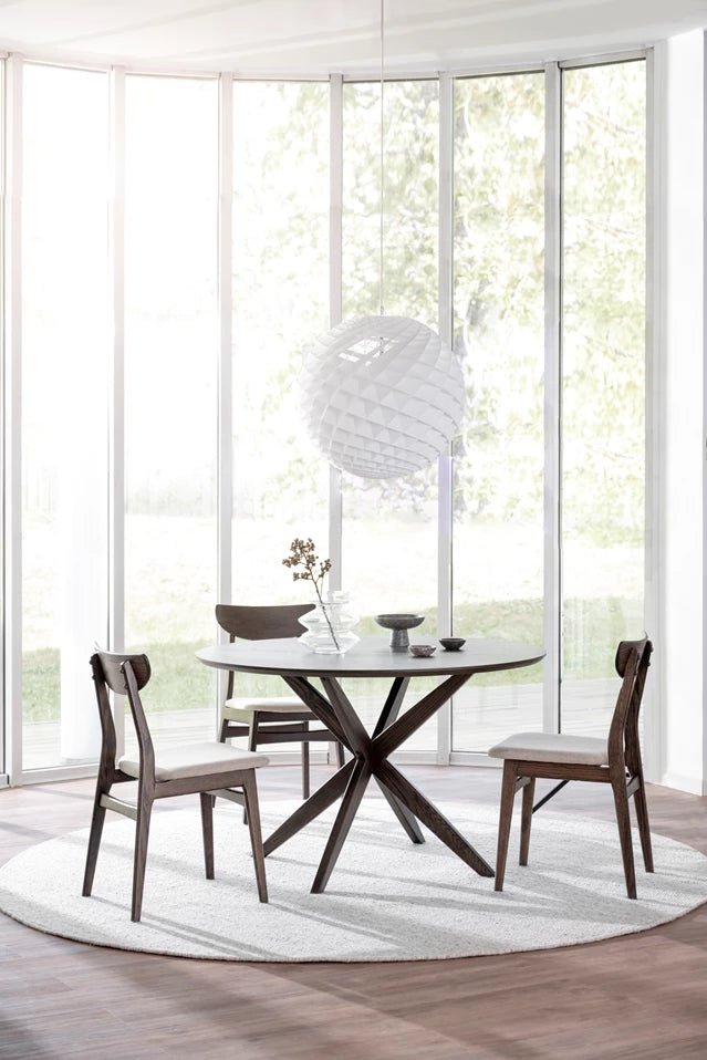 Calverton Matbord Brun Ek 120 Ø | Rowico Home | 7340126554357 | 120652 | Maessing Interiör