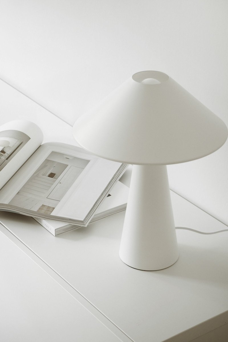Cannes Bordslampa Vit | Globen Lighting | 7319434234084 | 423408 | Maessing Interiör