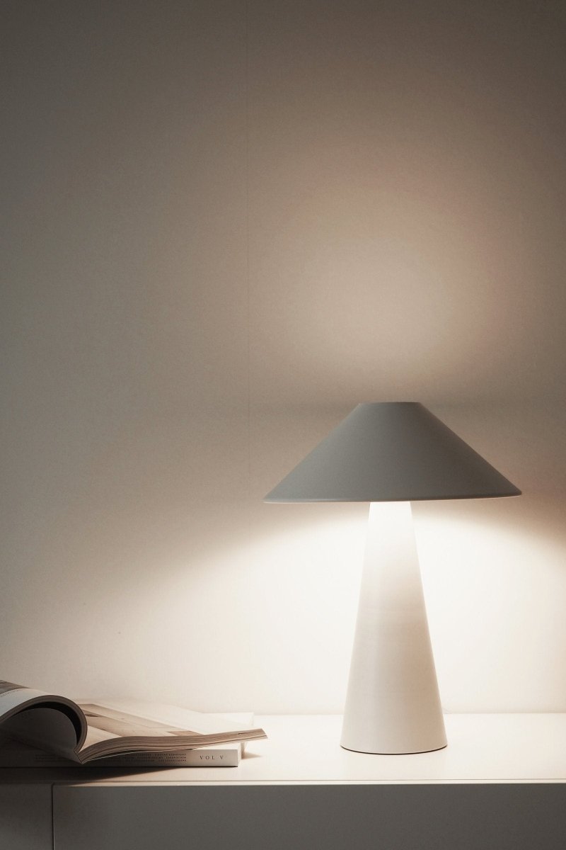Cannes Bordslampa Vit | Globen Lighting | 7319434234084 | 423408 | Maessing Interiör