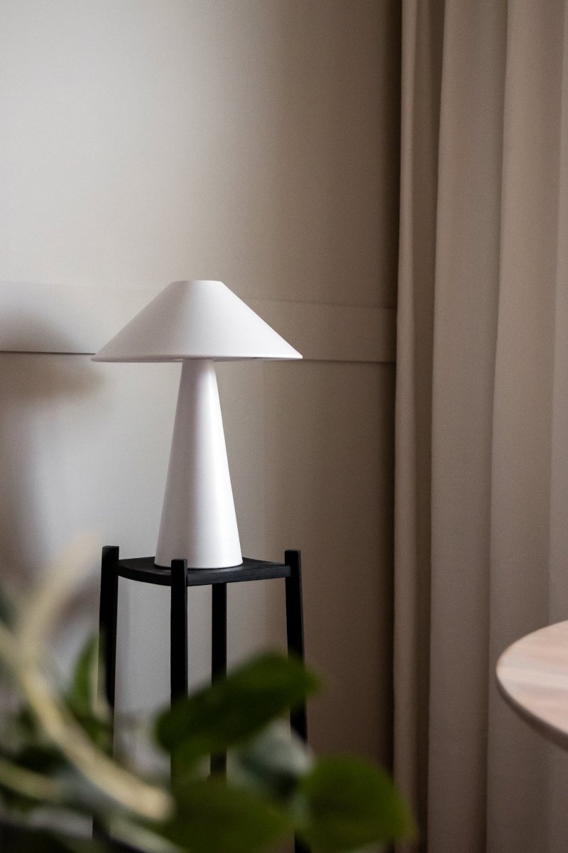 Cannes Bordslampa Vit | Globen Lighting | 7319434234084 | 423408 | Maessing Interiör