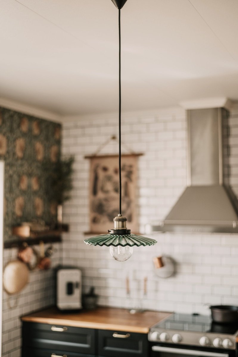 Cobbler Pendellampa 25 Grön | Globen Lighting | 7319436413036 | 641303 | Maessing Interiör