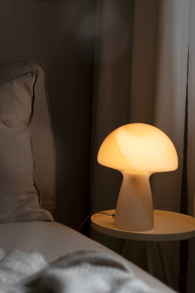 Fungo 16 Bordslampa Beige | Globen Lighting | 7319436114025 | 611402 | Maessing Interiör