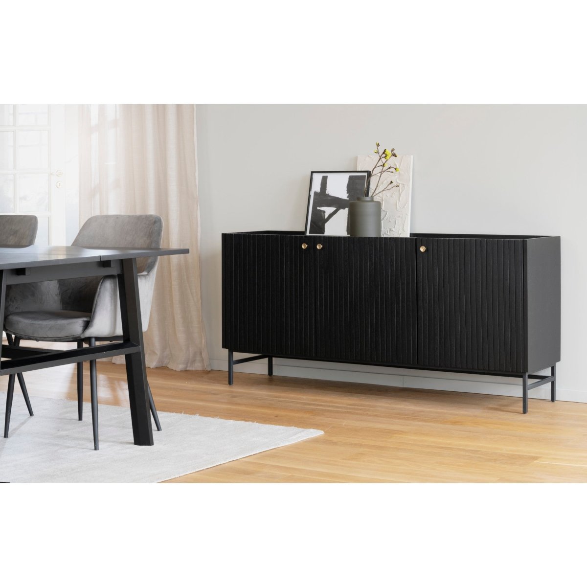 Halifax Sideboard Svartlackad Ek | Rowico Home | 7340126546048 | 119906 | Maessing Interiör