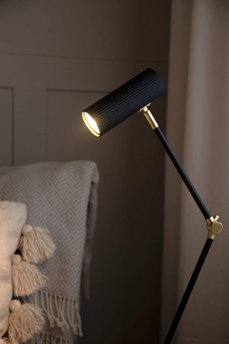 Hubble Read Bordslampa Svart | Globen Lighting | 7319434233117 | 423311 | Maessing Interiör