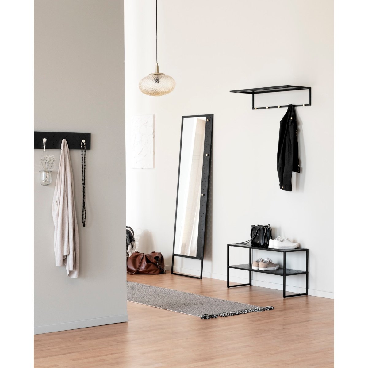 Malone Golvspegel Svart/Guld | Rowico Home | 7340126546475 | 119965 | Maessing Interiör