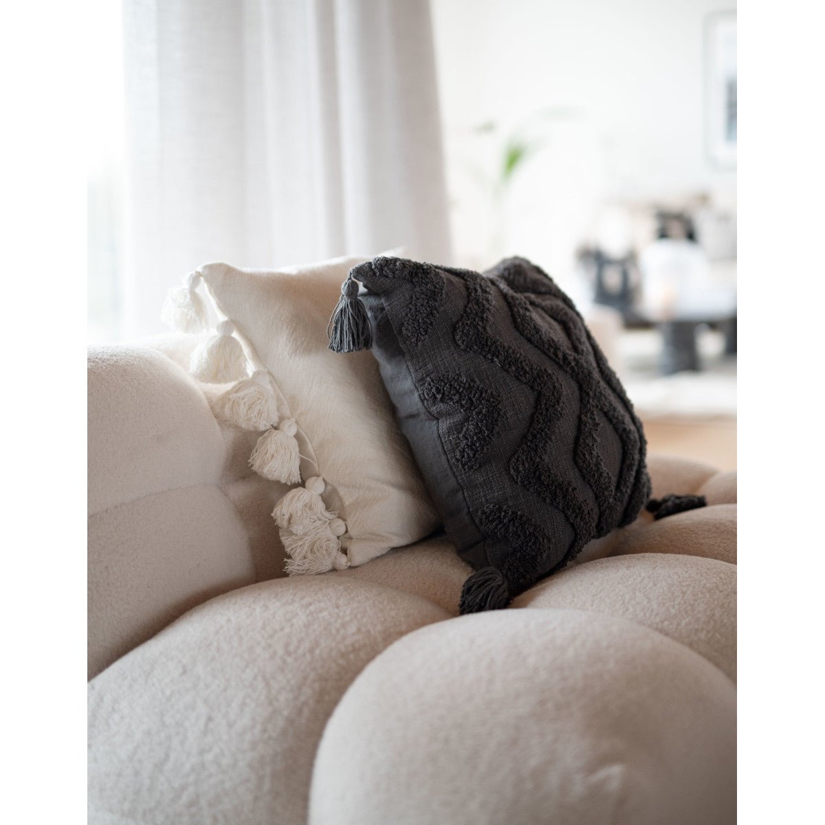 Rope Kuddfodral Svart 48x48 | Fondaco | 7340073903925 | 220103 - 444 - 80 | Maessing Interiör