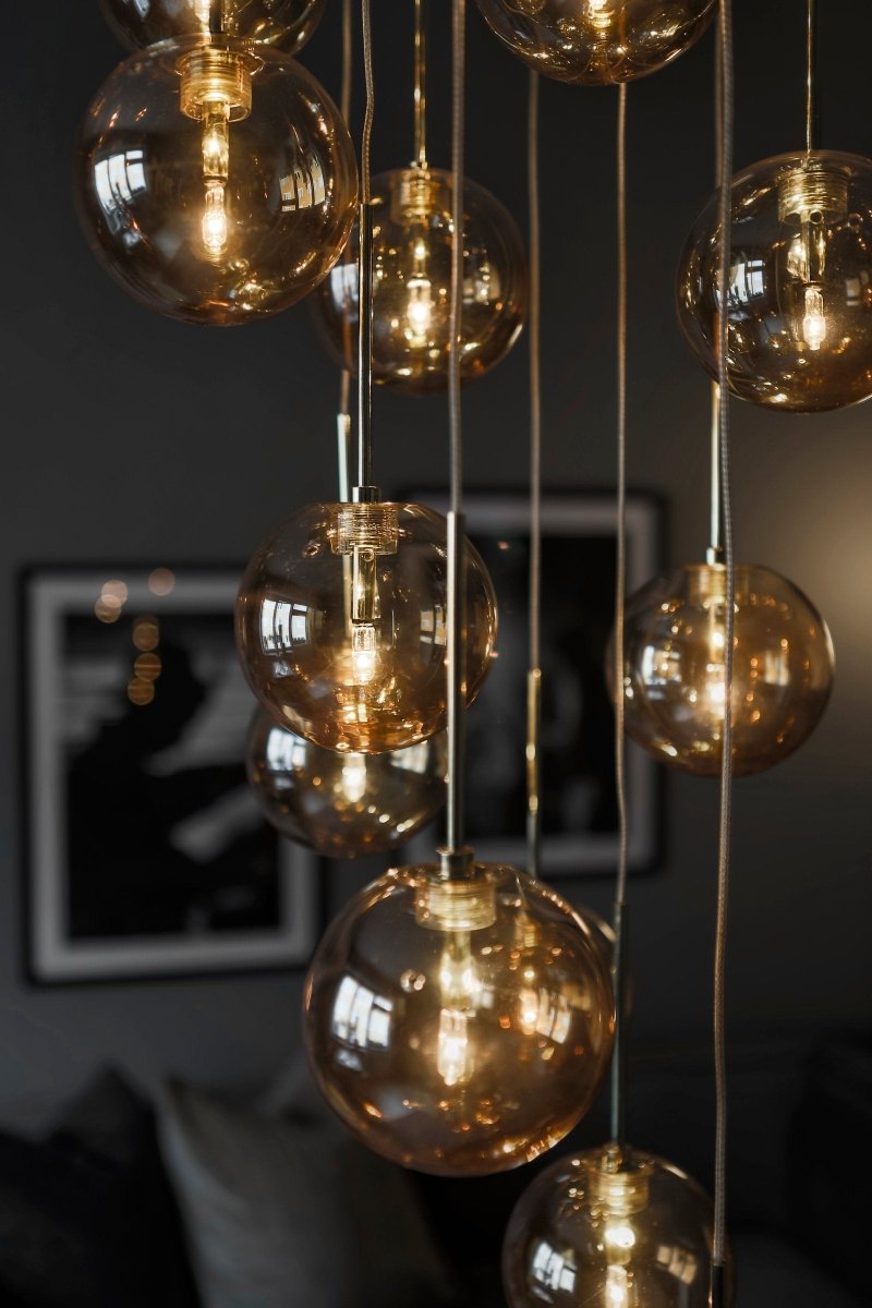 Skyfall Pendellampa Amber | Globen Lighting | 7319436551547 | 655154 | Maessing Interiör