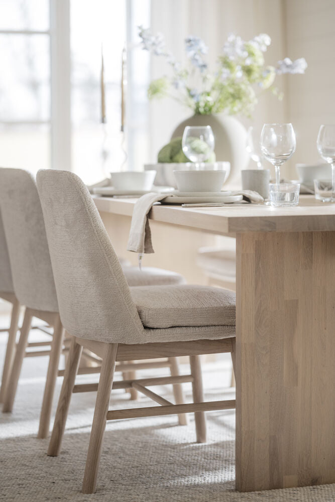Emmett Matbord Vitpigmenterad Ek 240 | Rowico Home | 7340126550779 | 120350 | Maessing Interiör