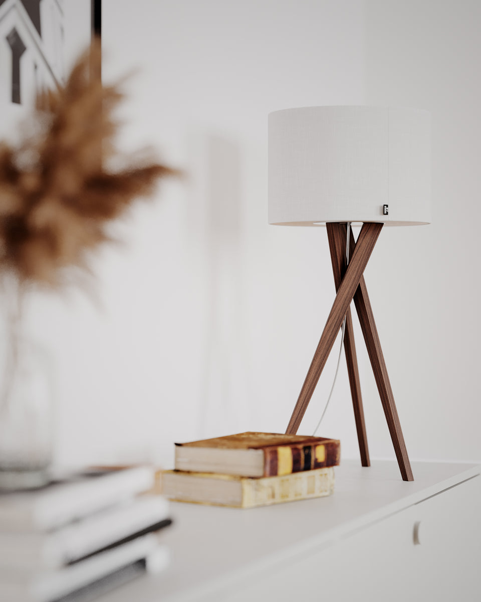 Vega Bordslampa Vit/Valnöt