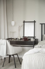 Alison Karmstol Beige/Svart | Rowico Home | 7340126585856 | 118083 | Maessing Interiör