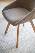 Alison Stol Mörkbeige/Ek | Rowico Home | 7340126571651 | 117864 | Maessing Interiör