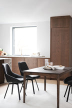 Alison Stol Svart Läder/Svart | Rowico Home | 7340126585481 | 118133 | Maessing Interiör