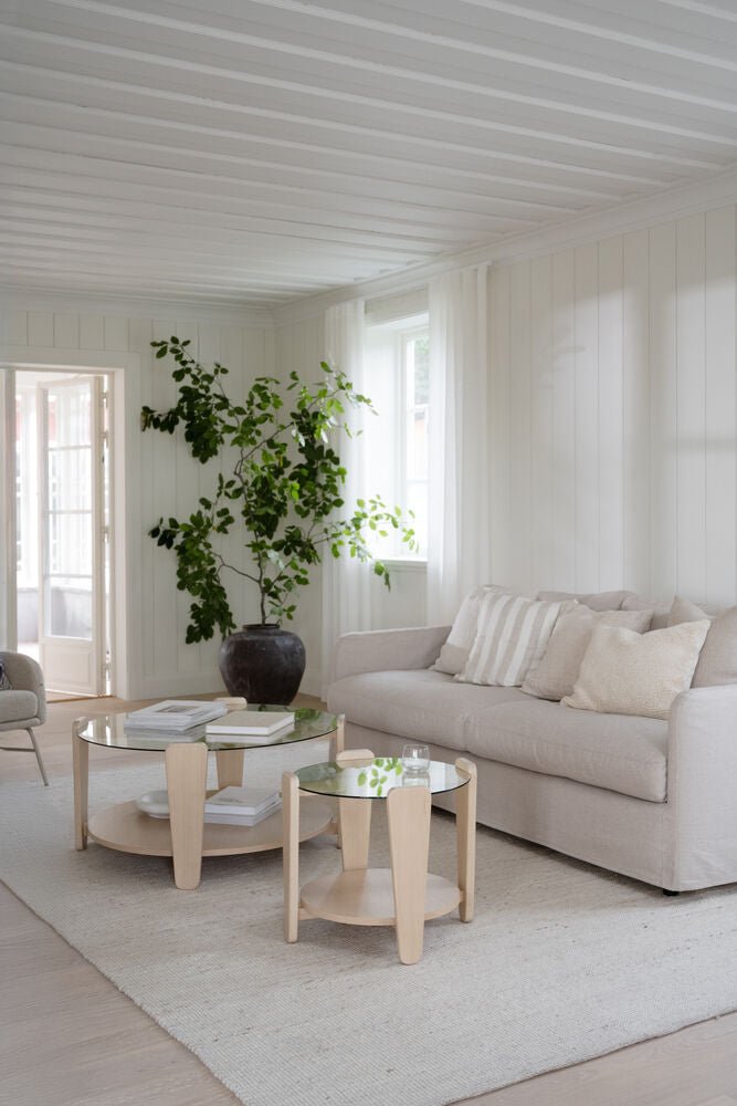 Arran Soffbord Vitpigmenterad Ek/Glas Ø93 | Rowico Home | 7340126579985 | 121272 | Maessing Interiör