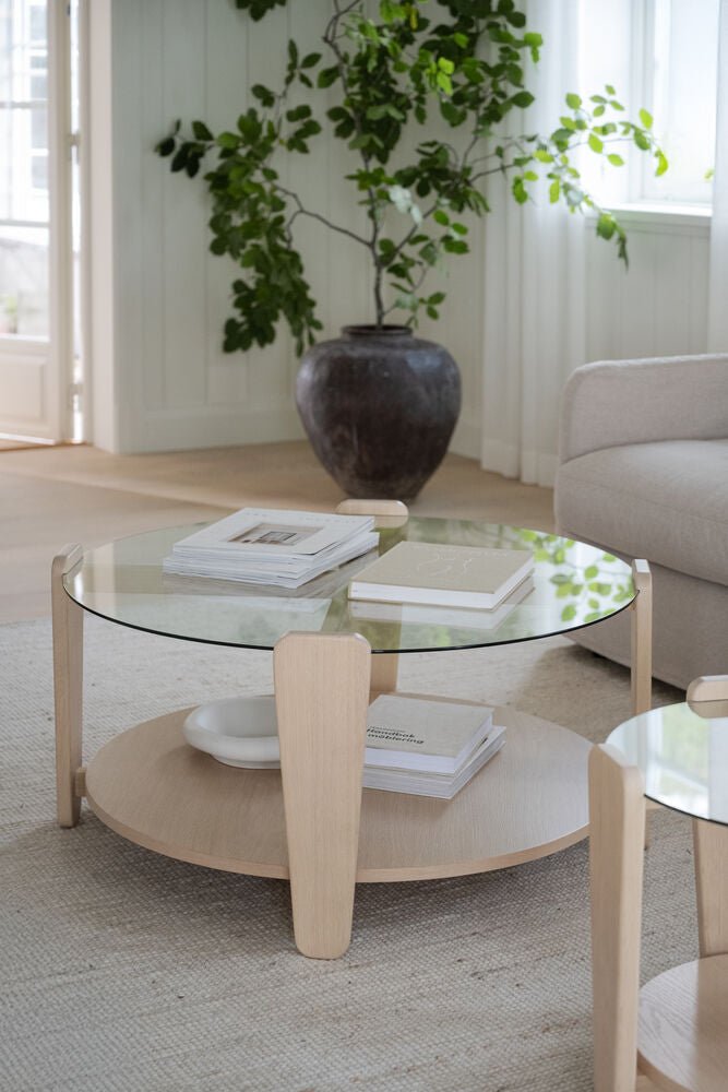 Arran Soffbord Vitpigmenterad Ek/Glas Ø93 | Rowico Home | 7340126579985 | 121272 | Maessing Interiör