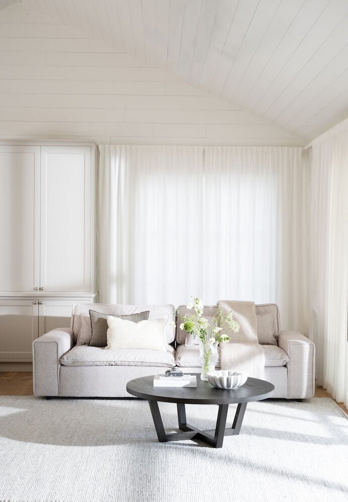 Boxford Soffbord Brun Ek Ø110 | Rowico Home | 7340126557082 | 121018 | Maessing Interiör