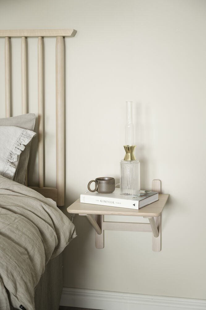 Camrose Väggskåp/Sängbord Vitpigmenterad Ek | Rowico Home | 7340126552094 | 120436 | Maessing Interiör