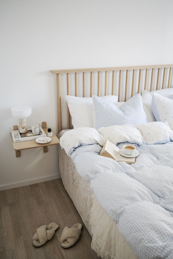 Camrose Väggskåp/Sängbord Vitpigmenterad Ek | Rowico Home | 7340126552094 | 120436 | Maessing Interiör