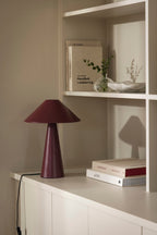 Cannes Bordslampa Burgundy | Globen Lighting | 7319434234350 | 423435 | Maessing Interiör