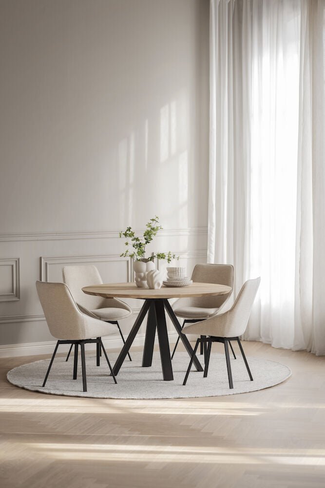 Carradale Matbord Vitpigmenterad Ek/Svarta V - ben Ø130 | Rowico Home | 7340126559895 | 121215 | Maessing Interiör